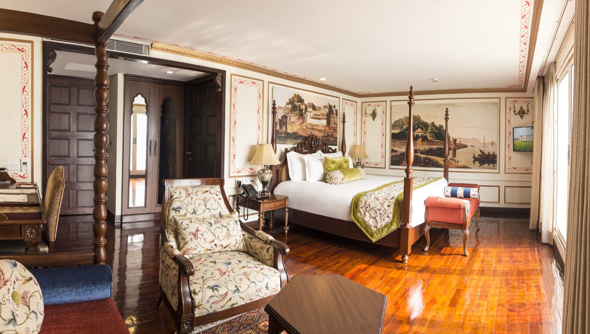Viceroy suite interior
