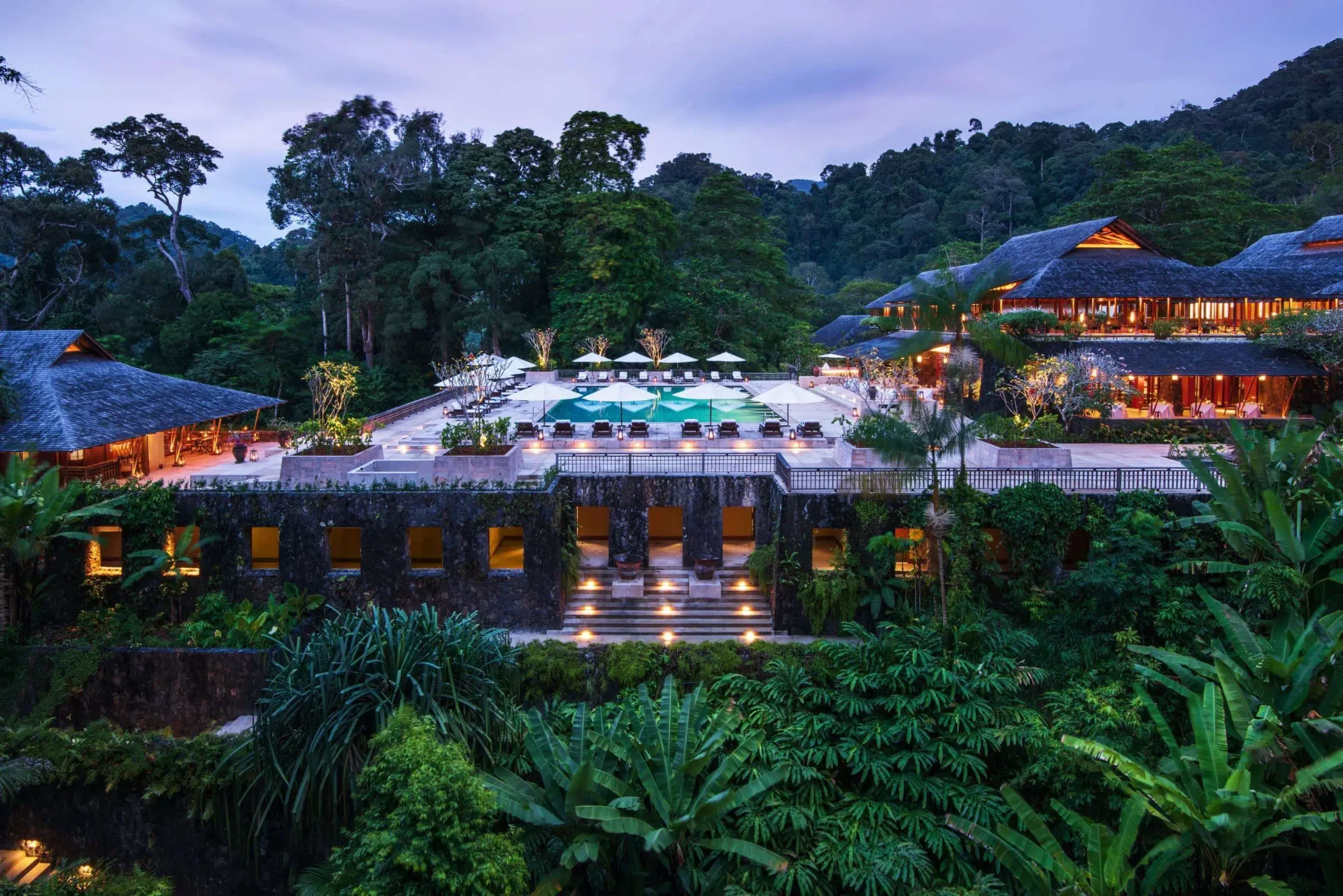 Regenerative hotel